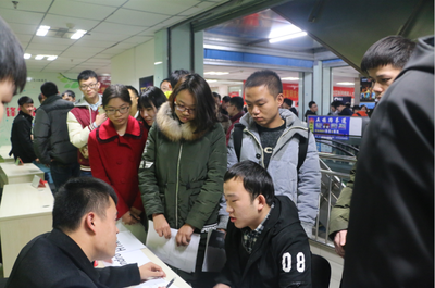 大學生找工作難? 安卓培訓生另辟蹊徑拿高薪工作_教育_網